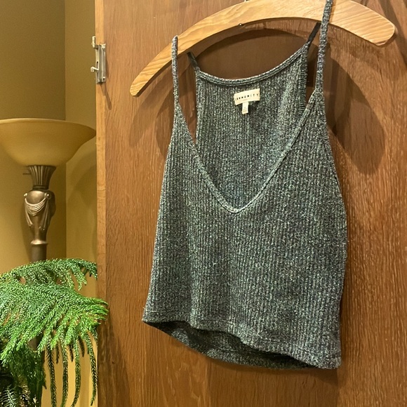 Community Tank 🌿 - Picture 3 of 3